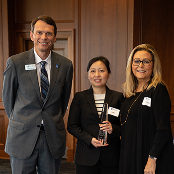 Dr. Lan Wang receives Willard R. Sparks Eminent Faculty Award 2022