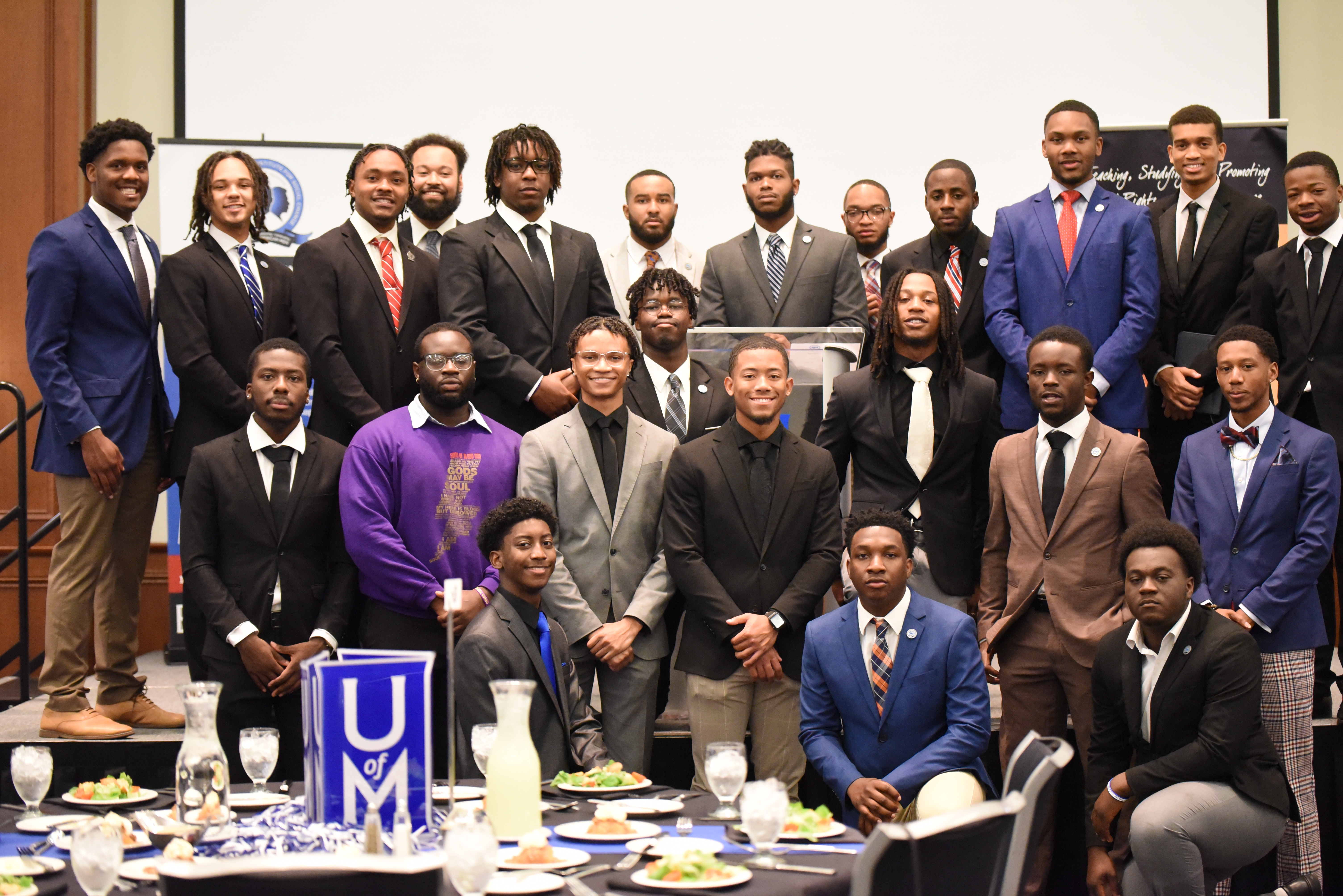 HAAMI students at the 2022 HAAMI Mentoring Dinner