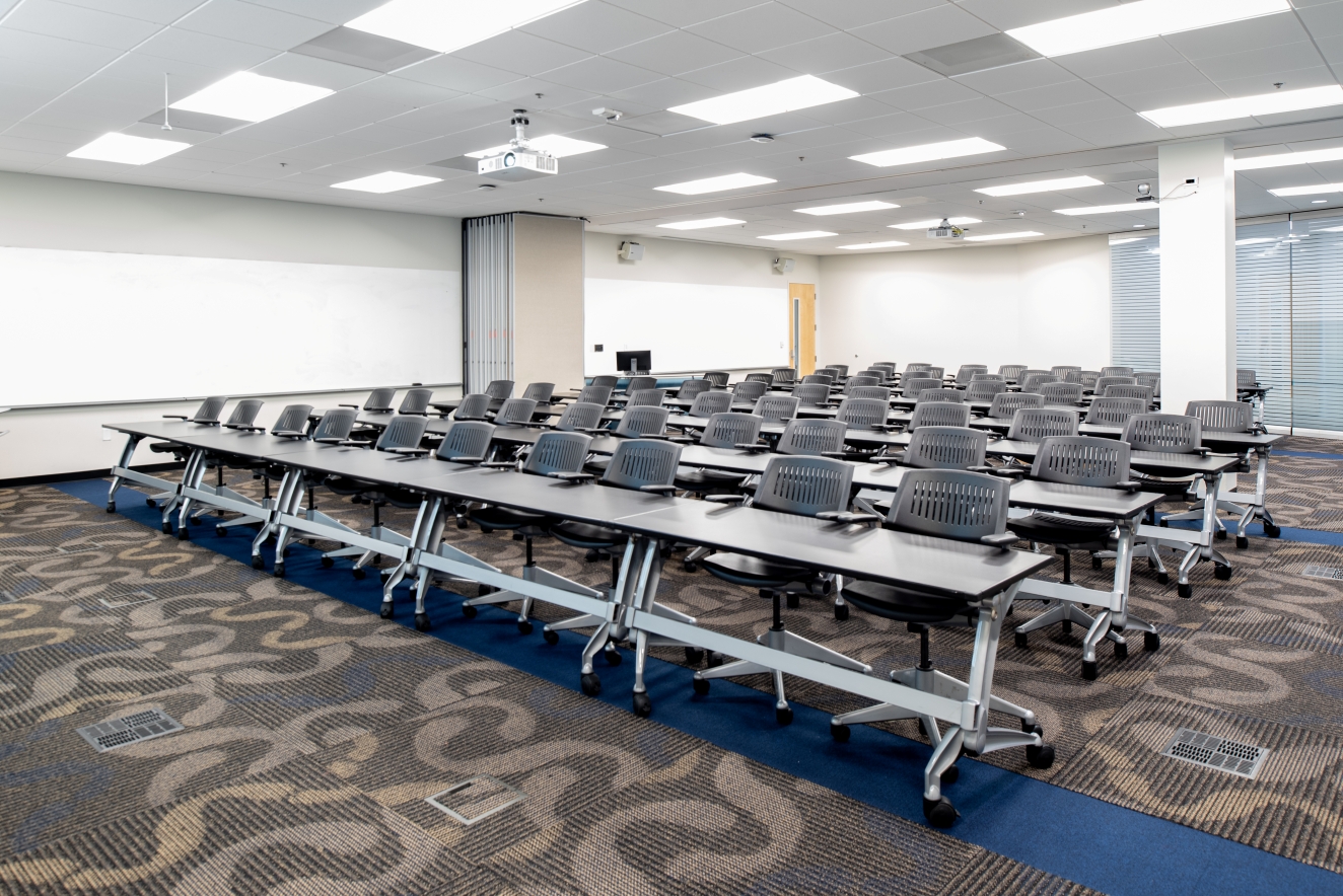 Photo of the FIshbowl room set in classroom style