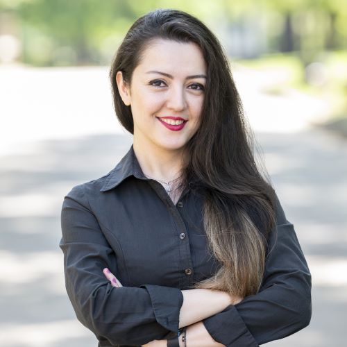 Samaneh Headshot