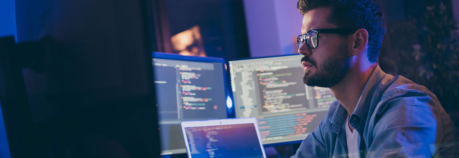 male using multiple computers