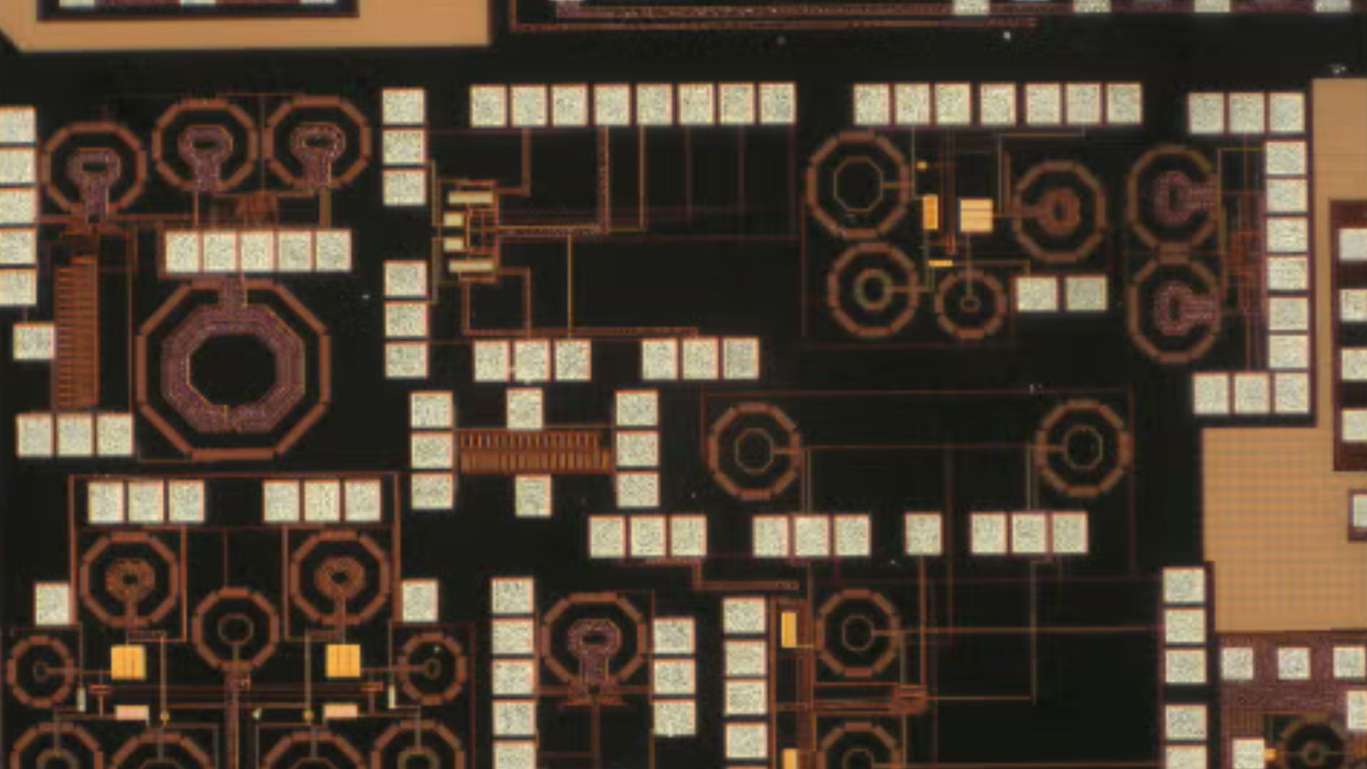 Ultra-Wideband Wireless Communication ICS