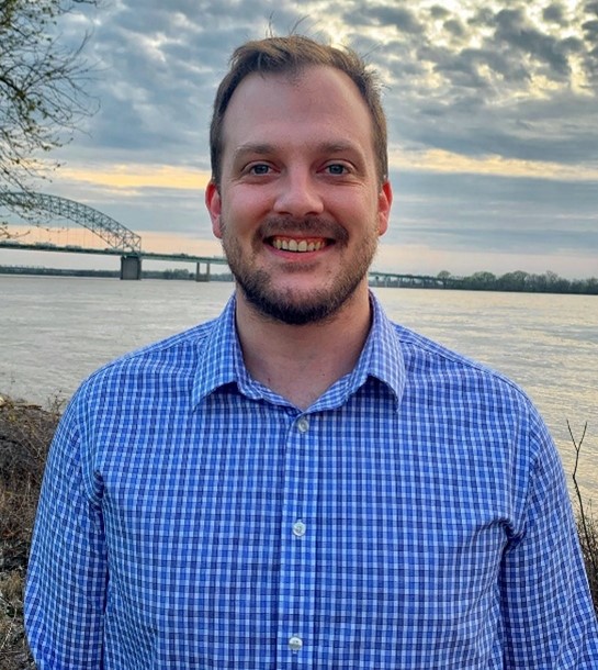 Samuel Lyons Headshot