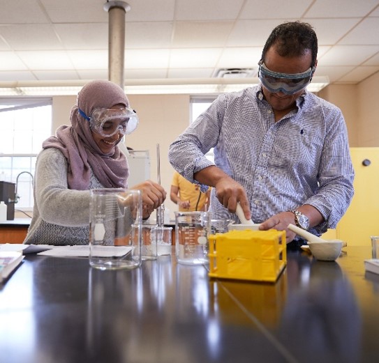 Students working in lab