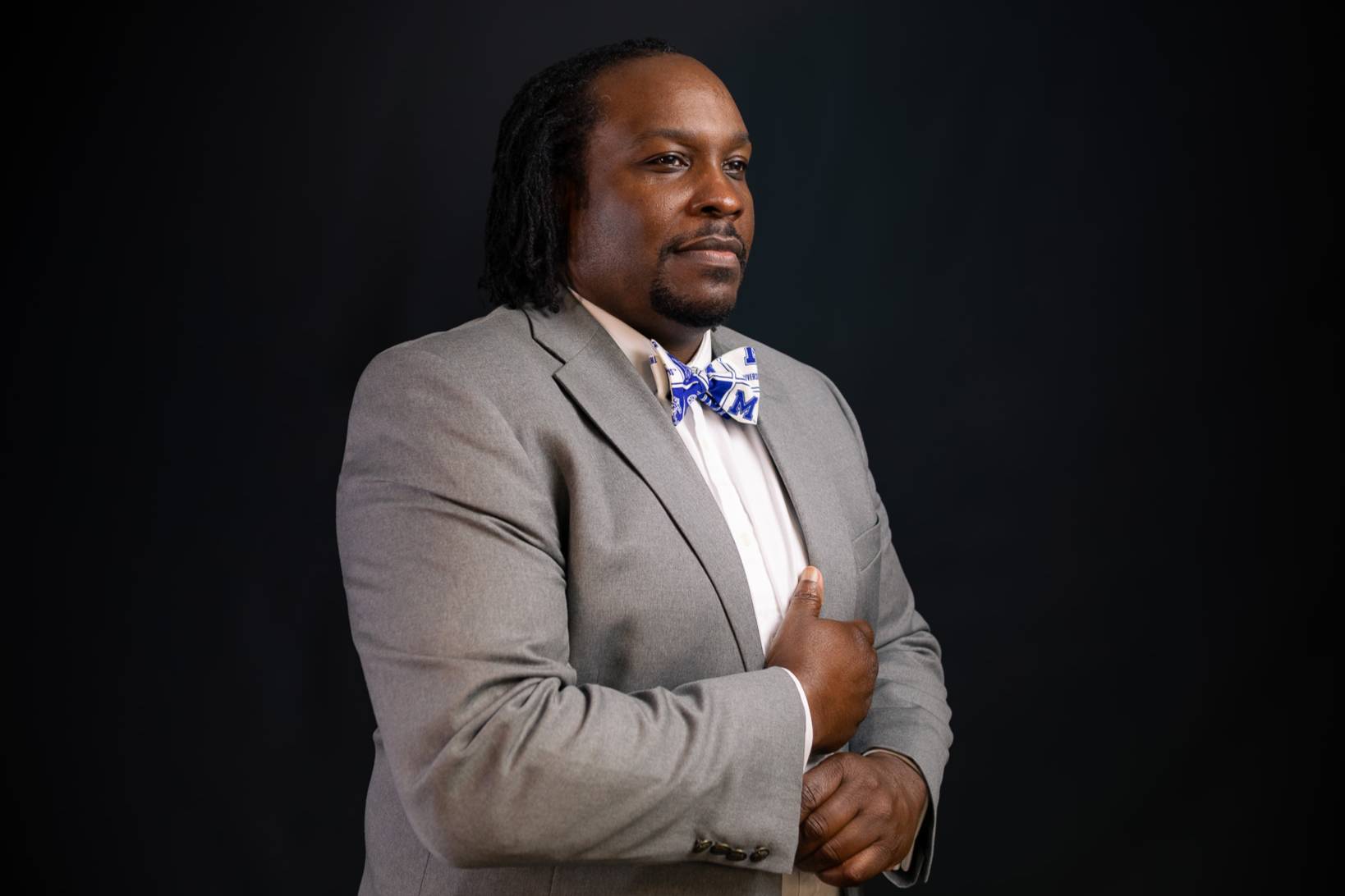 Carlos Wells headshot