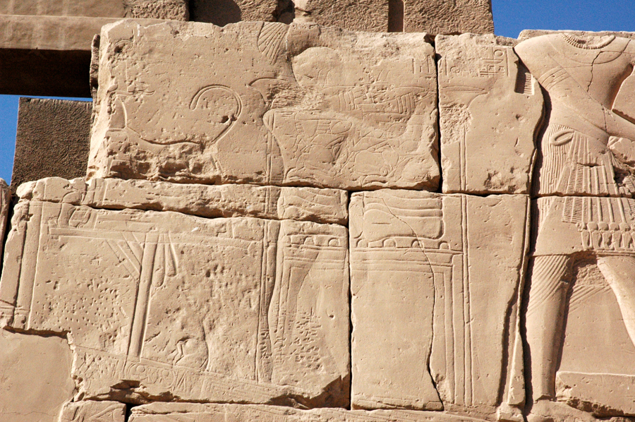 erased image of Tutankhamun on the Third Pylon