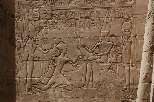 Plate 52 (B97-98) - Ramesses II receiving regalia and jubilees from Amun-Re in the presence of Mut and Khonsu, while Thoth inscribes years of reign (right, B97) and Iunmutef addresses the Great Ennead (left, B98)