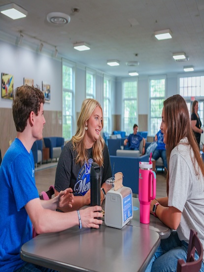 Students in cafe