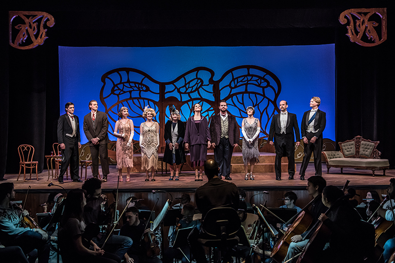 Puccini final bow with orchestra