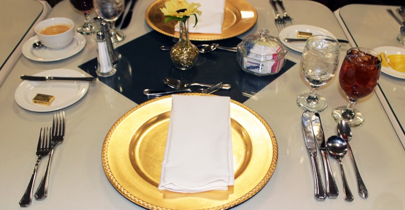 Dining place setting