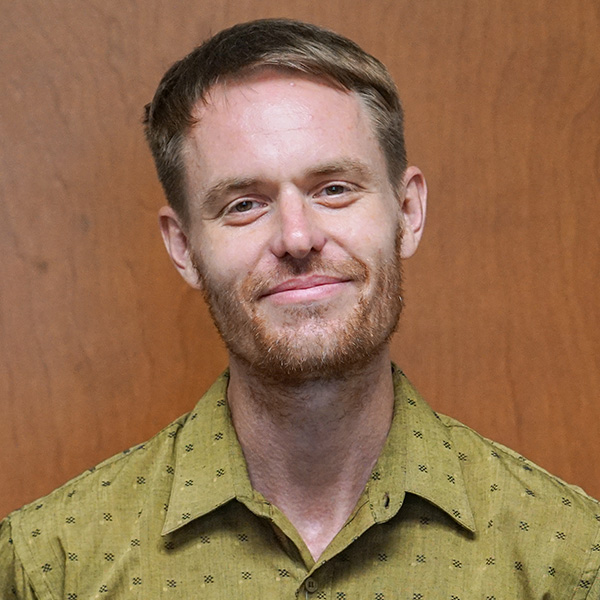 Headshot of Devin Woods