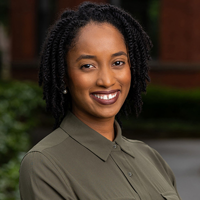 Headshot of Janilza Silveira Silva