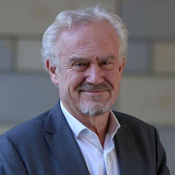 Headshot of Josep Figueras