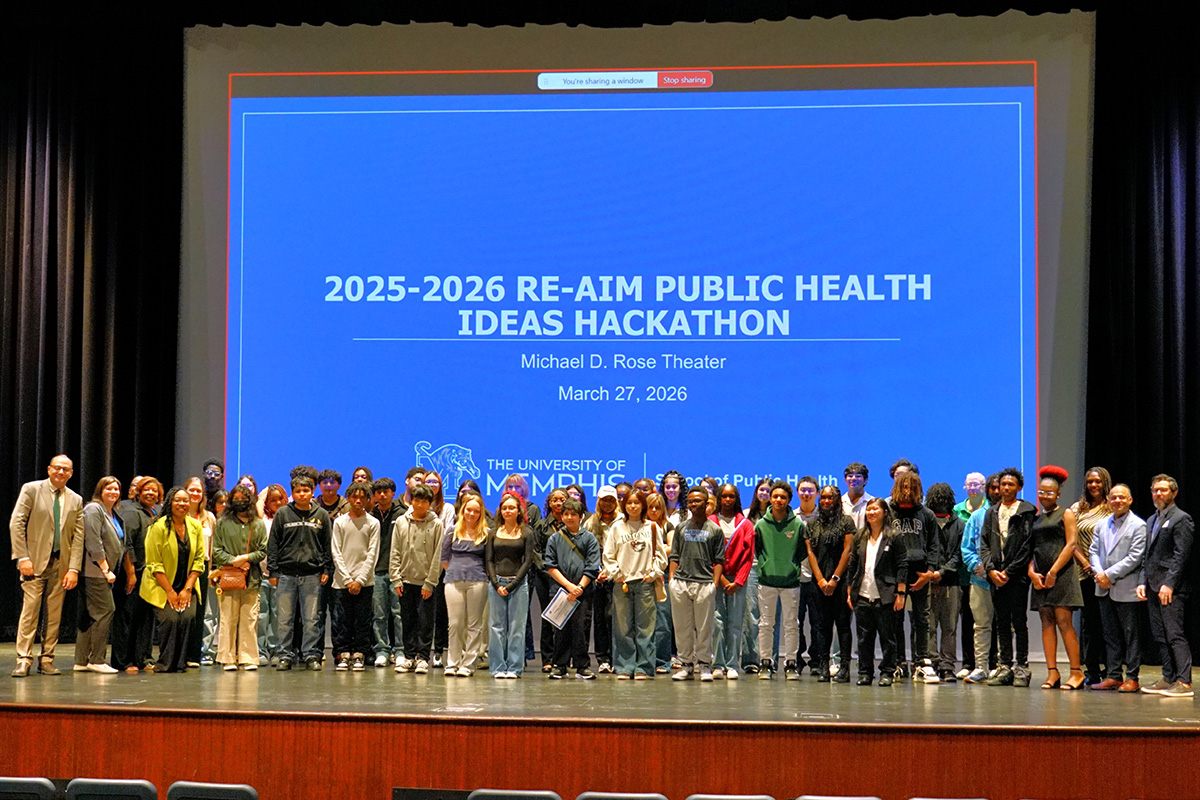 Hackathon participants accompanied by SPH faculty, staff and students