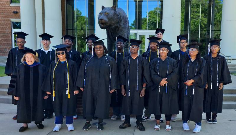 Recommended size: 800 × 600 px TigerLIFE students celebrate graduation during commencement activities at the University of Memphis.