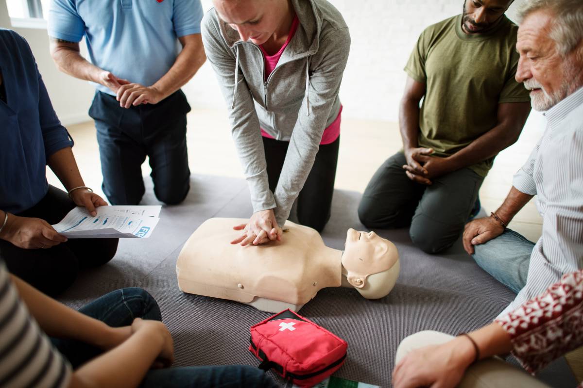 BLS Certification students doing cpr